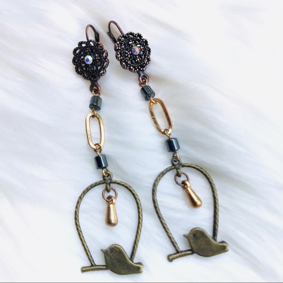 NWT Handmade Bird On A Swing Dangling Earrings - Picture 1 of 4